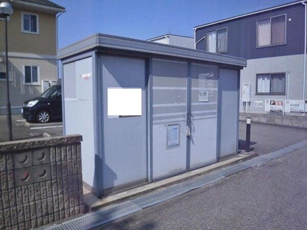 建物設備(ごみステーションは敷地内にあり)