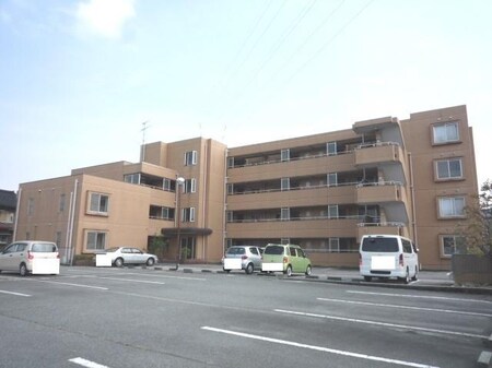 サンワロイヤル長江外観写真
