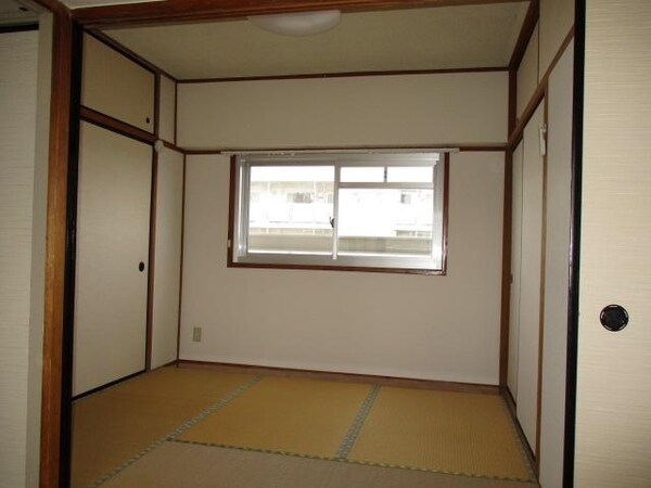 居室(4.5帖の和室です☆)