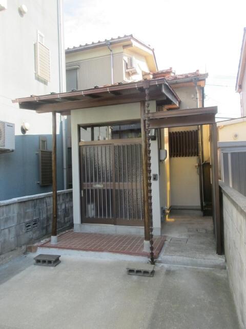 西中野町貸家の物件外観写真