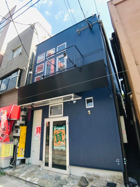 Re+ビル外観写真