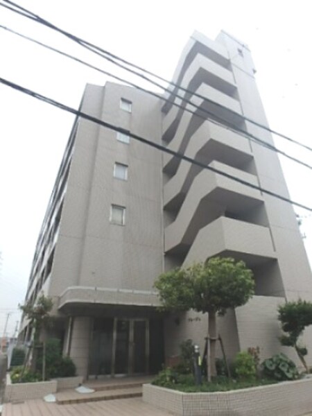 Courreges外観写真