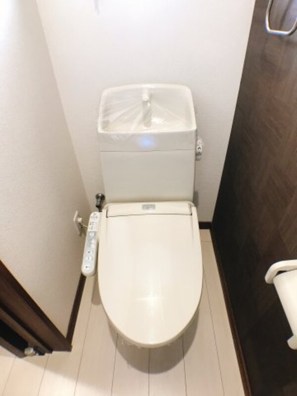 トイレ(ウォシュレット付き☆同型タイプのお部屋です☆)