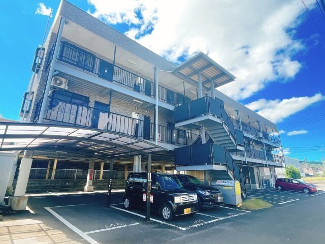 グランドール平佐22号館の物件外観写真