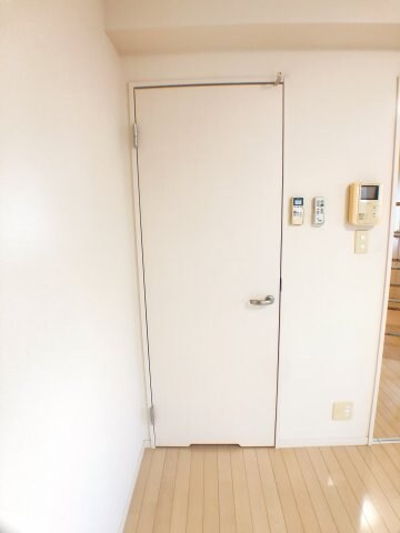 物件内観写真13　(収納スペース★写真は205号室の写真です★)