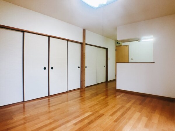 居室(広いリビング★)