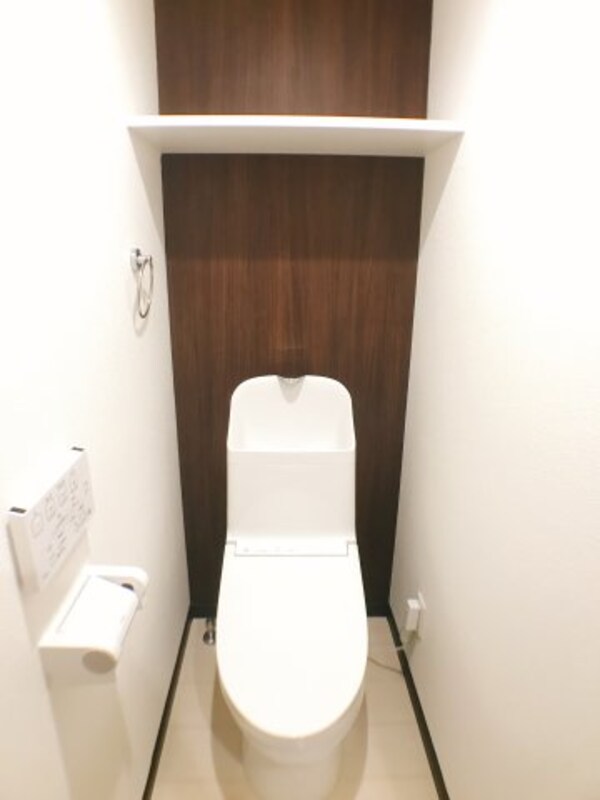 トイレ(写真は反転タイプ103号室のお部屋です★)