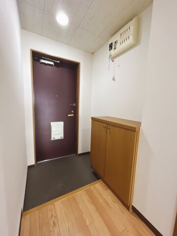 物件内観写真2　(下駄箱付きです！)