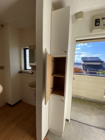 物件内観写真13　(シューズボックスも完備)