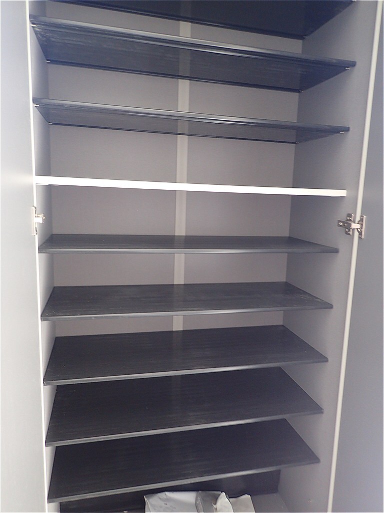 物件内観写真4　(たっぷり収納のシューズボックス)