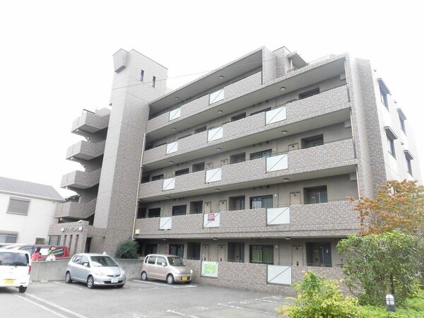 建物外観(5階建て鉄筋コンクリート造♪)