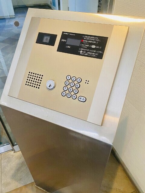 物件外観写真3　(安心のオートロック♪)