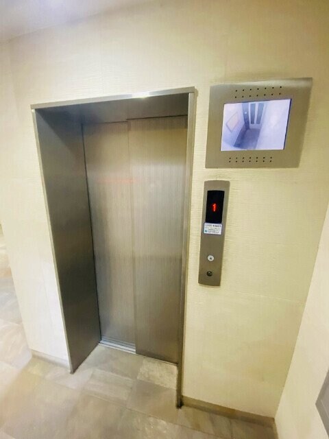 物件外観写真6　(エレベーター付き♪)