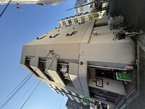 おおさか東線 新大阪駅 4階建 築42年の外観写真