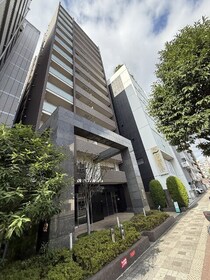 おおさか東線 新大阪駅 14階建 築17年の外観写真