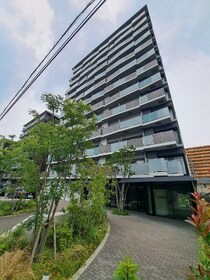 大阪メトロ御堂筋線 西中島南方駅 13階建 築6年の外観写真