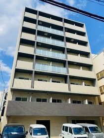 阪急神戸線 十三駅 8階建 築7年の外観写真