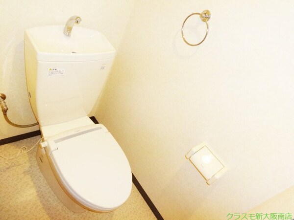 トイレ(暖房便座付き☆寒い冬には嬉しい機能です!)