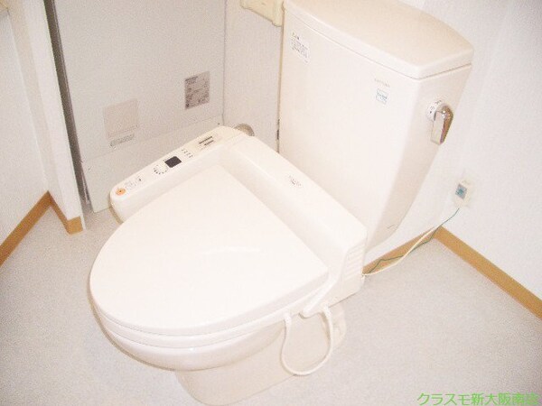トイレ(今や生活必需品の温水洗浄便座も完備☆)