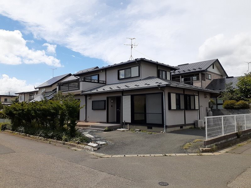 津志田貸家