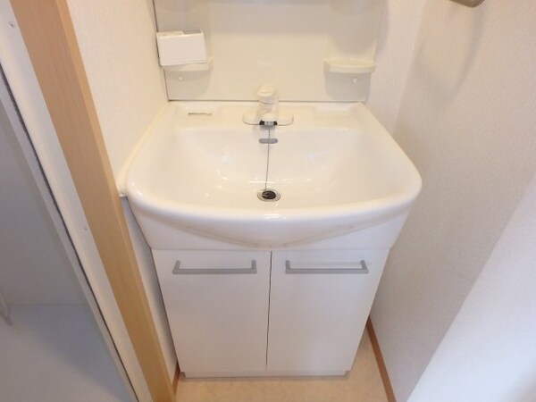 洗面・脱衣所(他のお部屋の参考写真となります。)