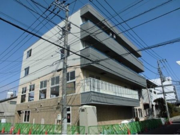 外観(2016年完成♪
ハウスメーカ施工、充実設備の1LDK♪)