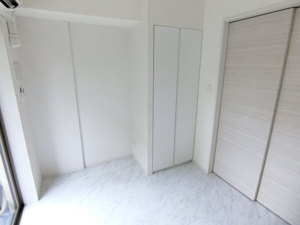 寝室(他のお部屋の参考写真となります。)