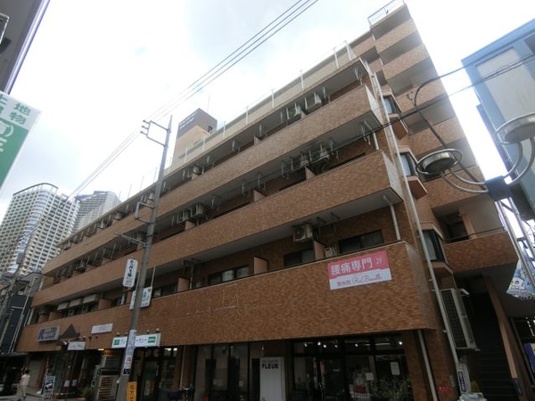外観(法政通り商店街沿いで生活便利な分譲マンション♪)