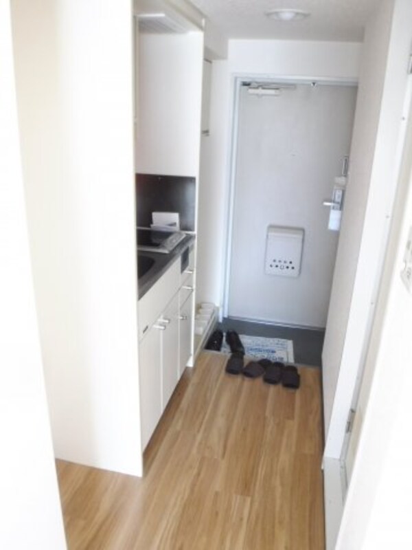 キッチン(他のお部屋の参考写真となります。)