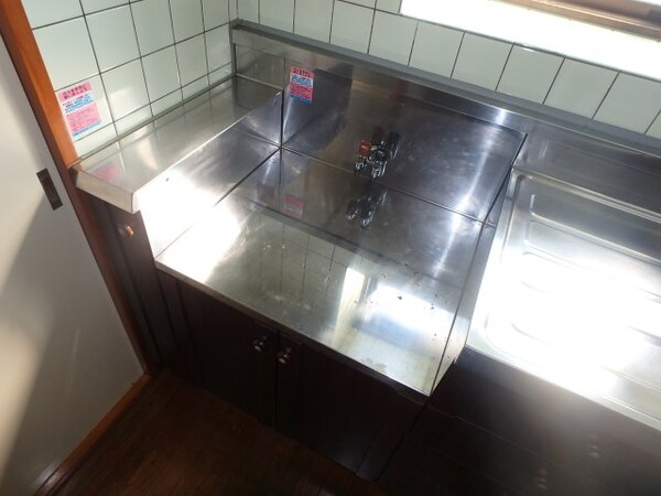 キッチン(他のお部屋の参考写真となります。)