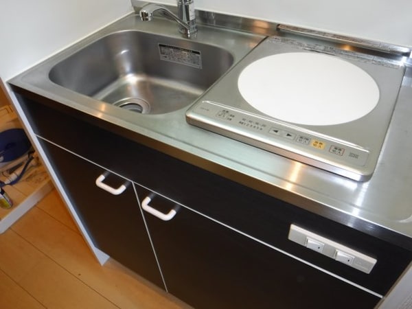 キッチン(他のお部屋の参考写真となります。)