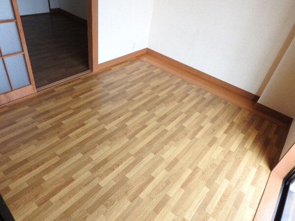 洋室(他のお部屋の参考写真となります。)