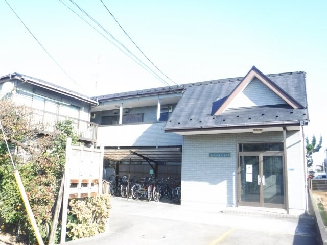 物件外観写真1　(ブレーメン商店街を通って帰れ陽当たり住環境の良いお部屋です♪)