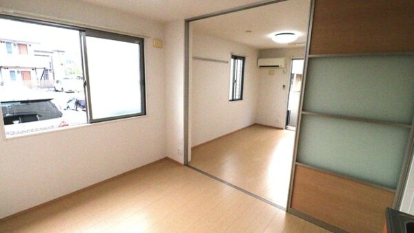 居室(他のお部屋の参考写真となります。)