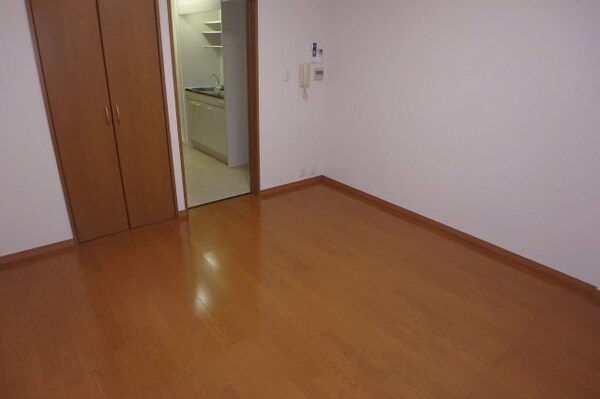 洋室(他のお部屋の参考写真となります。)
