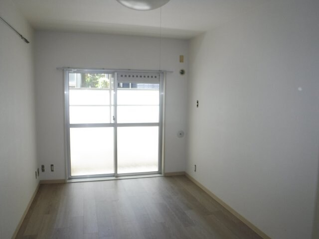 物件内観写真4　(他のお部屋の参考写真となります。)