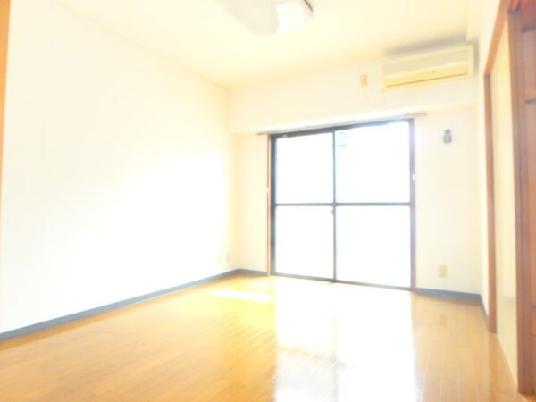 居室(他のお部屋の参考写真となります。)