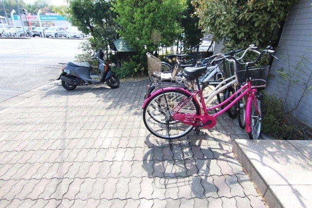 物件内観写真14　(駐輪スペース)