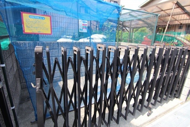 物件内観写真20　(敷地内ごみ置き場)