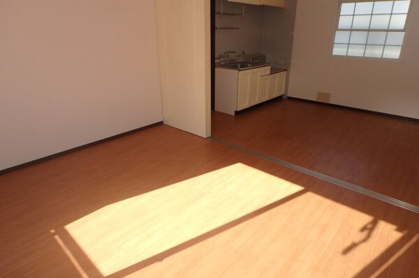 洋室(他のお部屋の参考写真となります。)