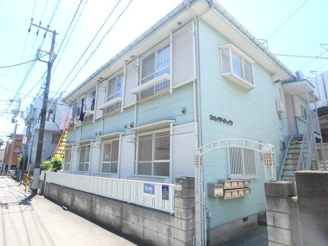 物件外観写真1　(コンビニまで徒歩1分♪)