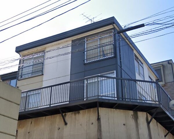 外観(高台に立地しており陽当たりの良いお部屋です♪)