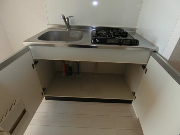 キッチン(他のお部屋の参考写真となります。)