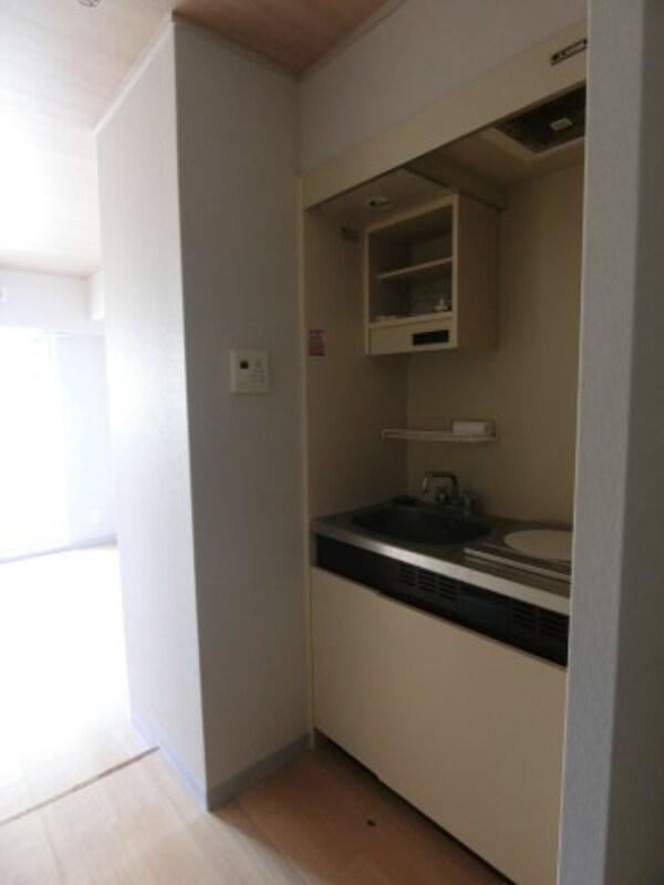 キッチン(他のお部屋の参考写真となります。)