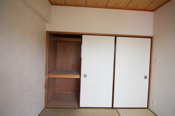 収納(他のお部屋の参考写真です。)