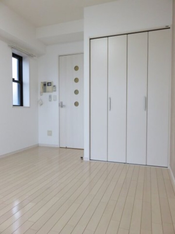 居室(※別部屋の写真となります。)