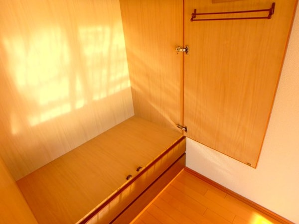 収納(他のお部屋の参考写真となります。)