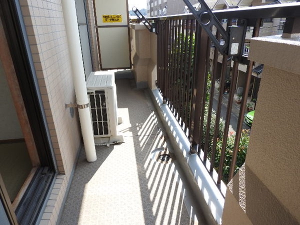 バルコニー(他のお部屋の参考写真となります。)