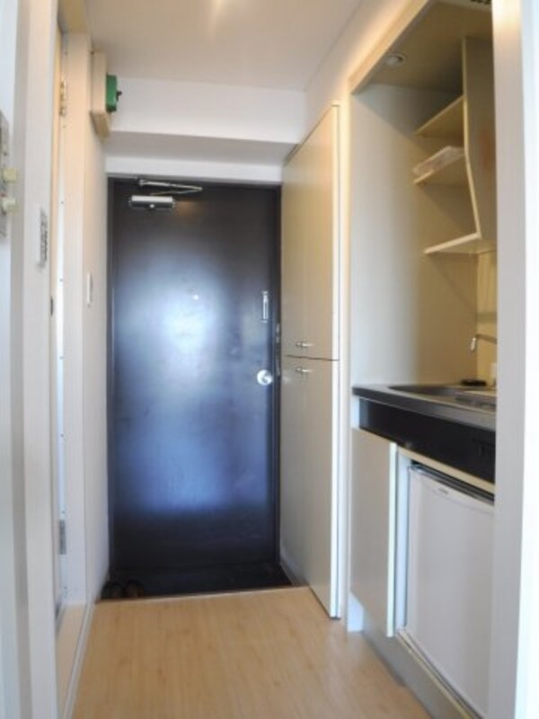 キッチン(他のお部屋の参考写真となります。)