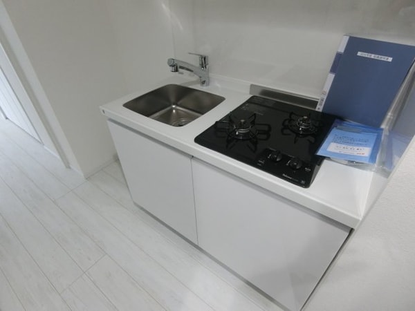 キッチン(他のお部屋の参考写真となります。)